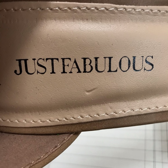 NWOB Just Fabulous Bahara Tan Heels 7 - Picture 6 of 6